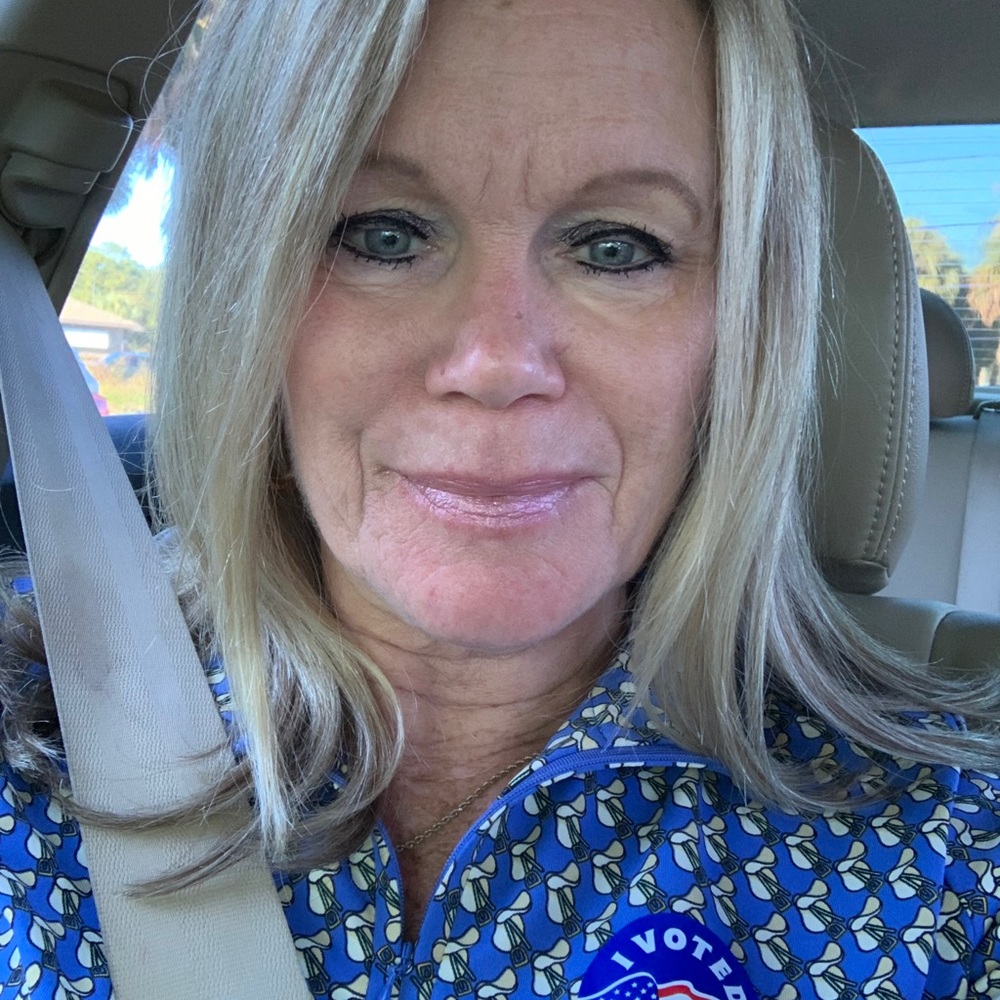 Meet your Posher, Candice